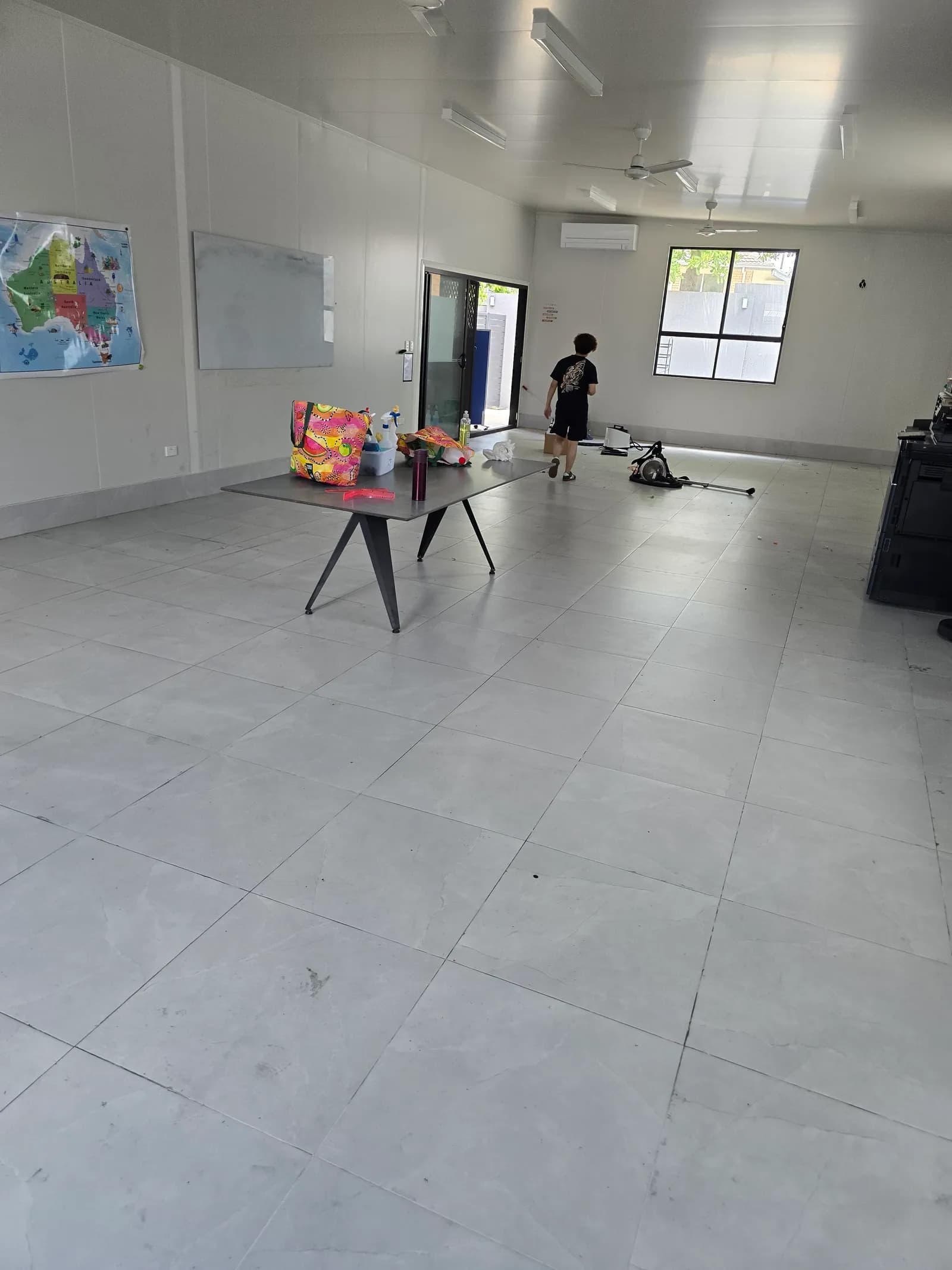 New Farm heritage flat — carpet steam and window tracks